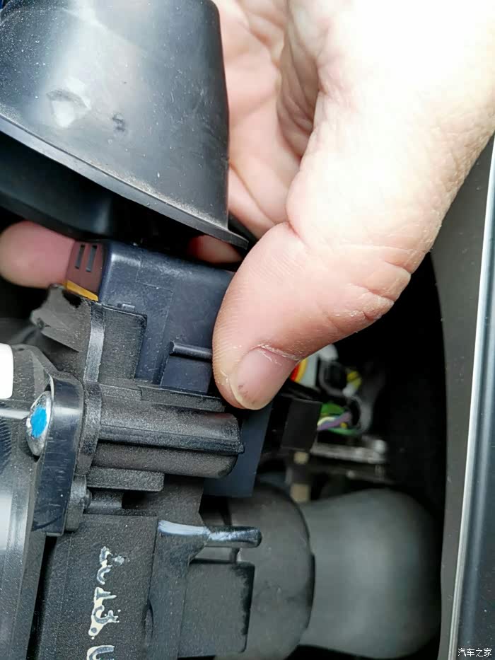 修复转向灯拨杆不自动回位