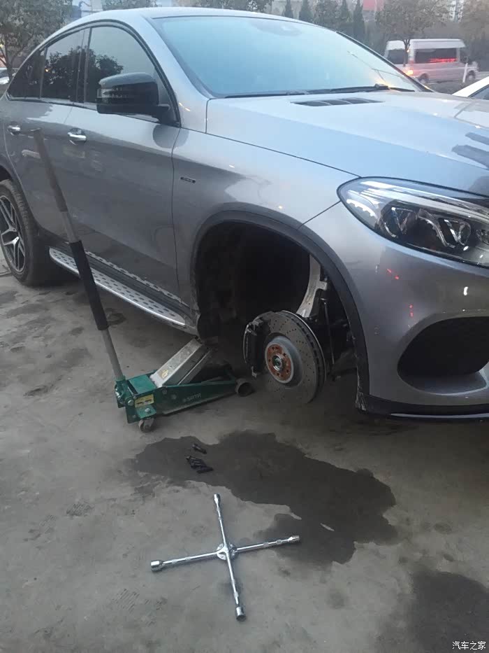 7587 | 回复: 31 奔驰gle论坛 开了10天破处了,这样补胎会有影响吗?