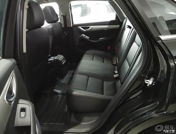 【图】谁能发几张小7的后排高度空间照片_众泰sr7论坛_汽车之家论坛