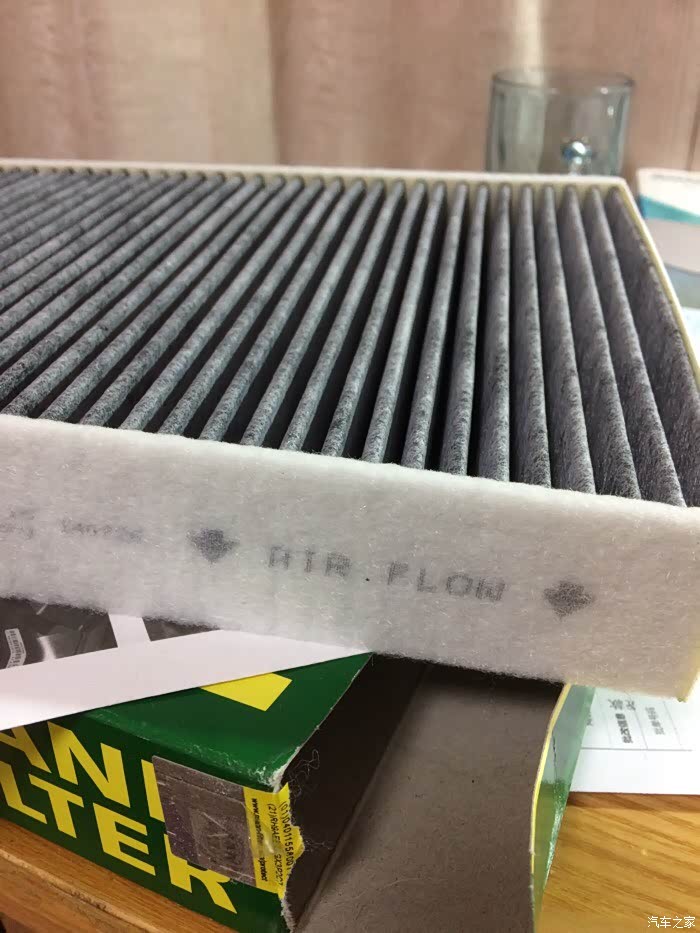 宝马新3系更换空调滤芯,申精!