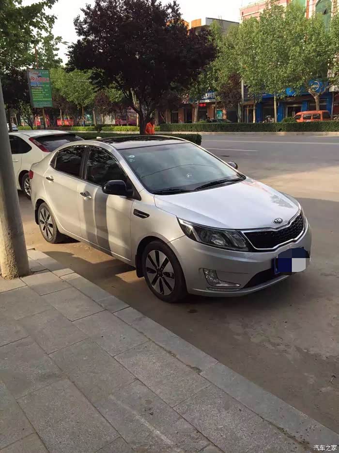 谁有起亚k2钻石银颜色的图片给我看看行吗