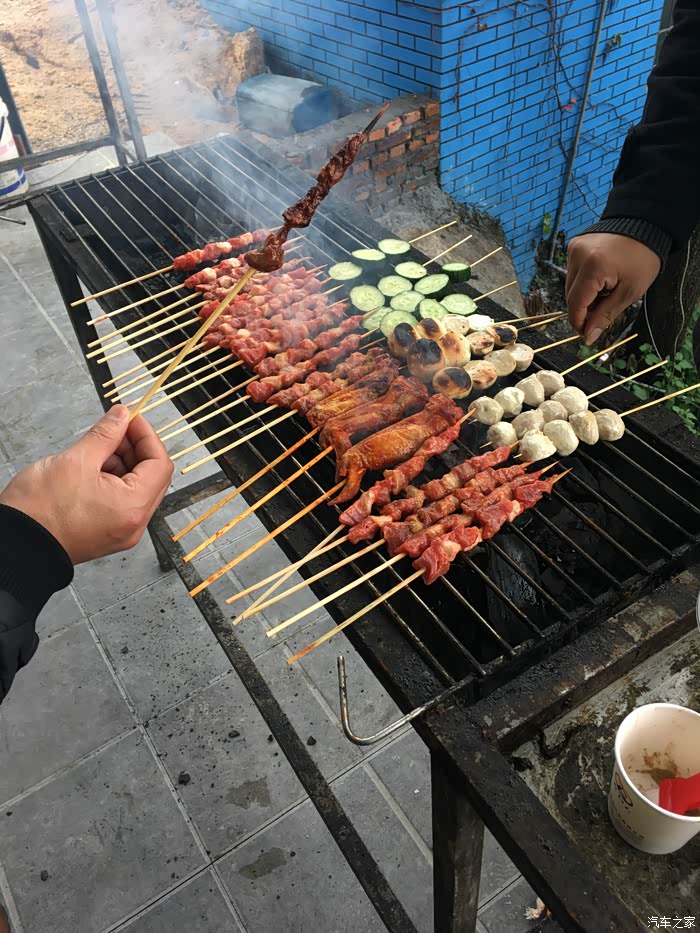 石泉山庄烧烤生日会爱车大讲堂