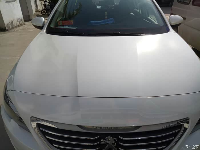 2018款408前盖两条线不一样高,各位爱车有这个情况吗?