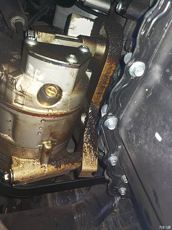 博越发动机漏油!变速箱漏油!维权!