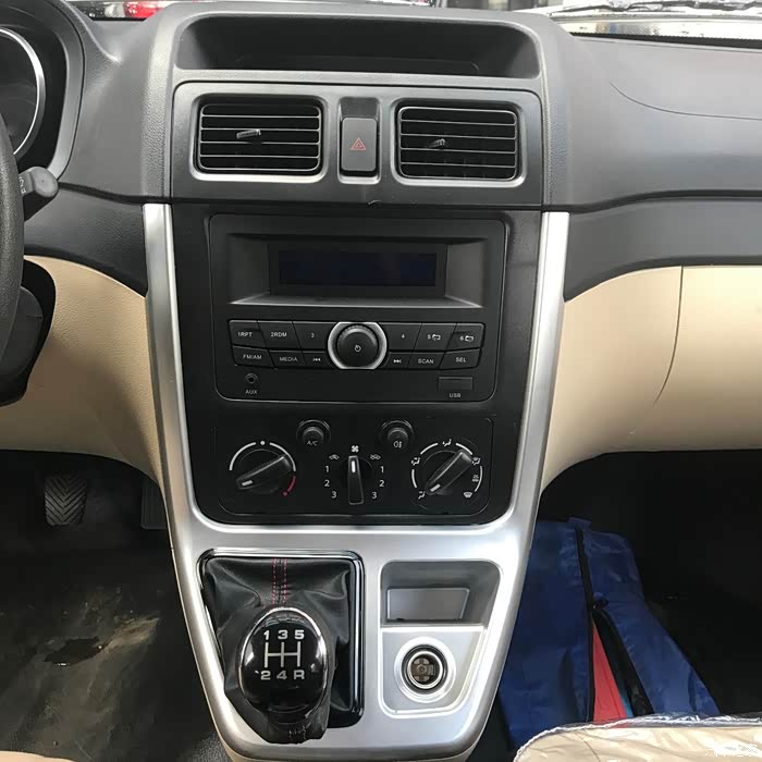 小本生意我看有辆长安睿行m70就行了