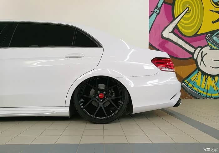 图片帖奔驰e260改装hellaflush低趴风格w212