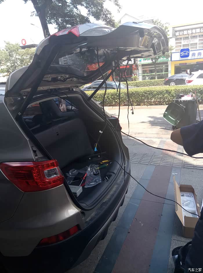 上海cs75官方车友会831爱情奴隶电动尾门的改装