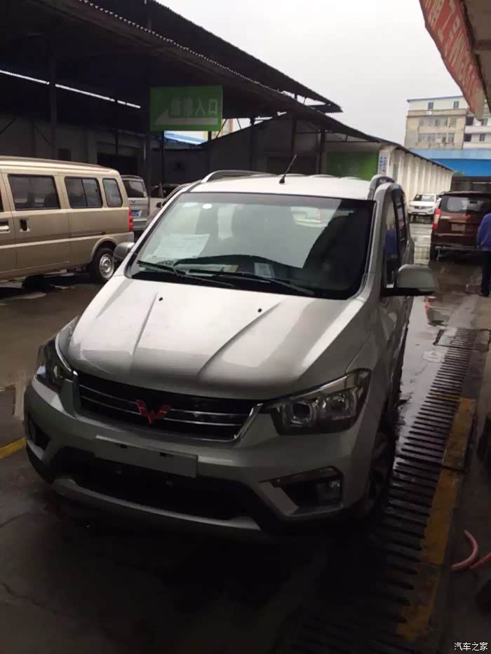 柳州五菱宏光提车作业