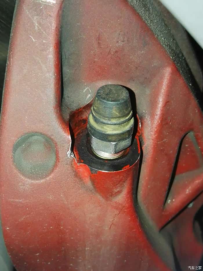 刹车卡钳渗油有没有遇到过这种情况的