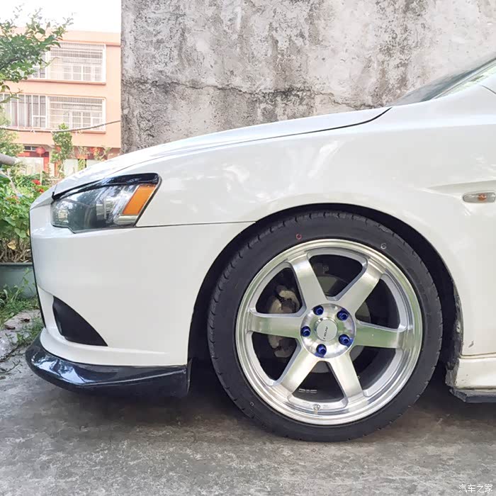 银色te37上身白色翼神