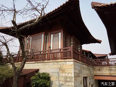 展示馆,展示馆主要建筑为盛唐风格的春申堂,正前方有一座疏流利运宝塔