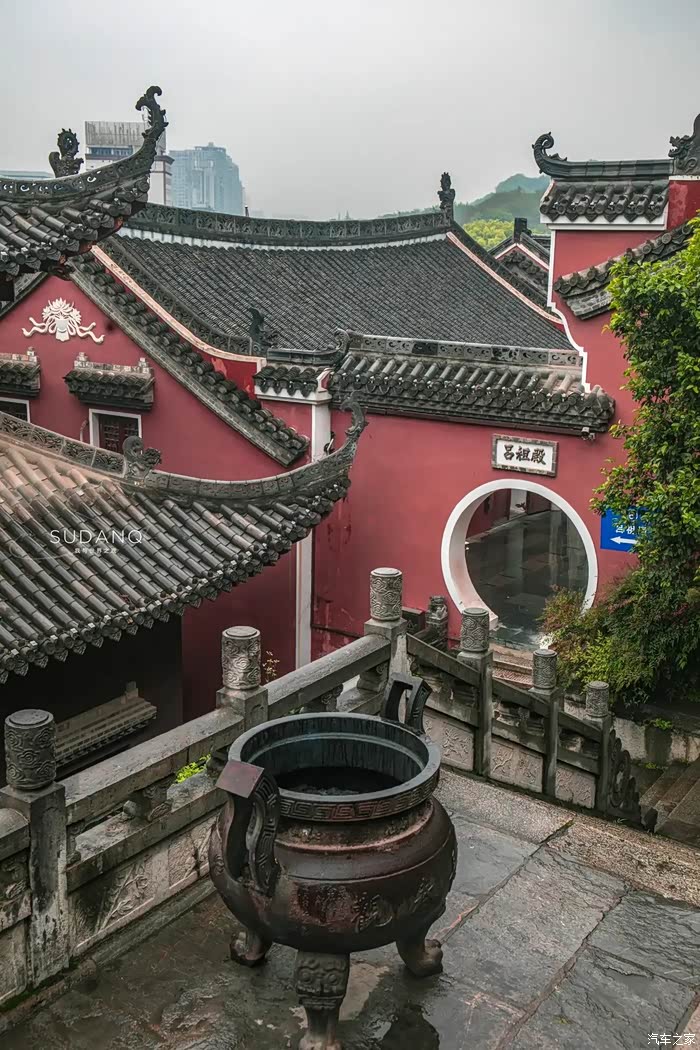 迎暖春送积分西式建筑风格的中国道观