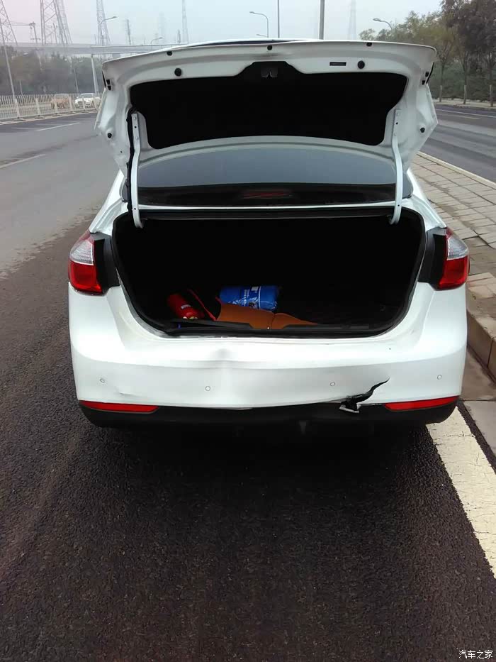 【图】k3被撞了_起亚k3/k3s论坛_汽车之家论坛