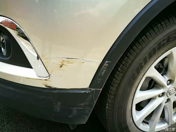 蹭了铁柱子掉漆怎么修理