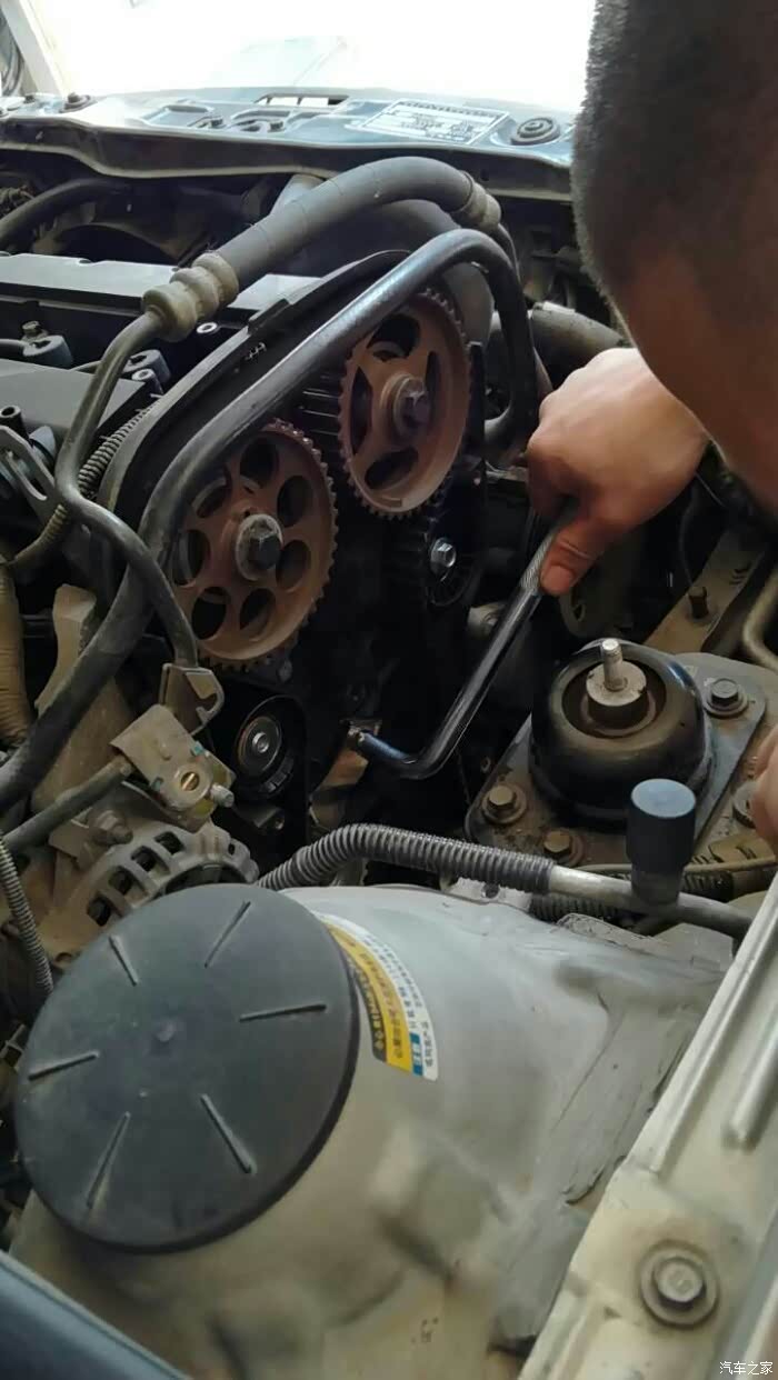 老凯越更换正时三件套 水泵 传动皮带