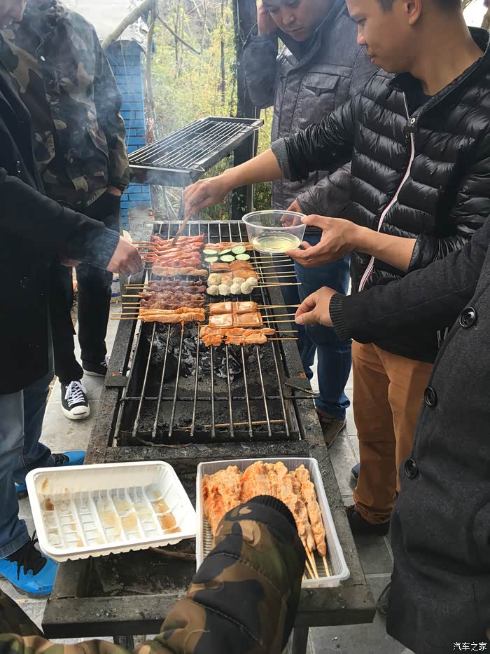 石泉山庄烧烤生日会爱车大讲堂