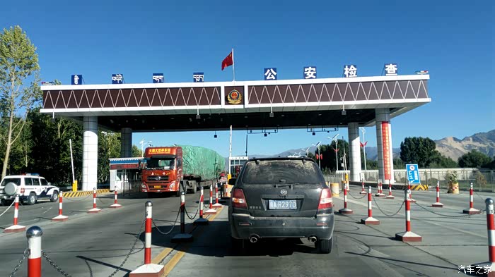 乃东出来不久就路过检查站,拉萨方向哪是必须查滴.