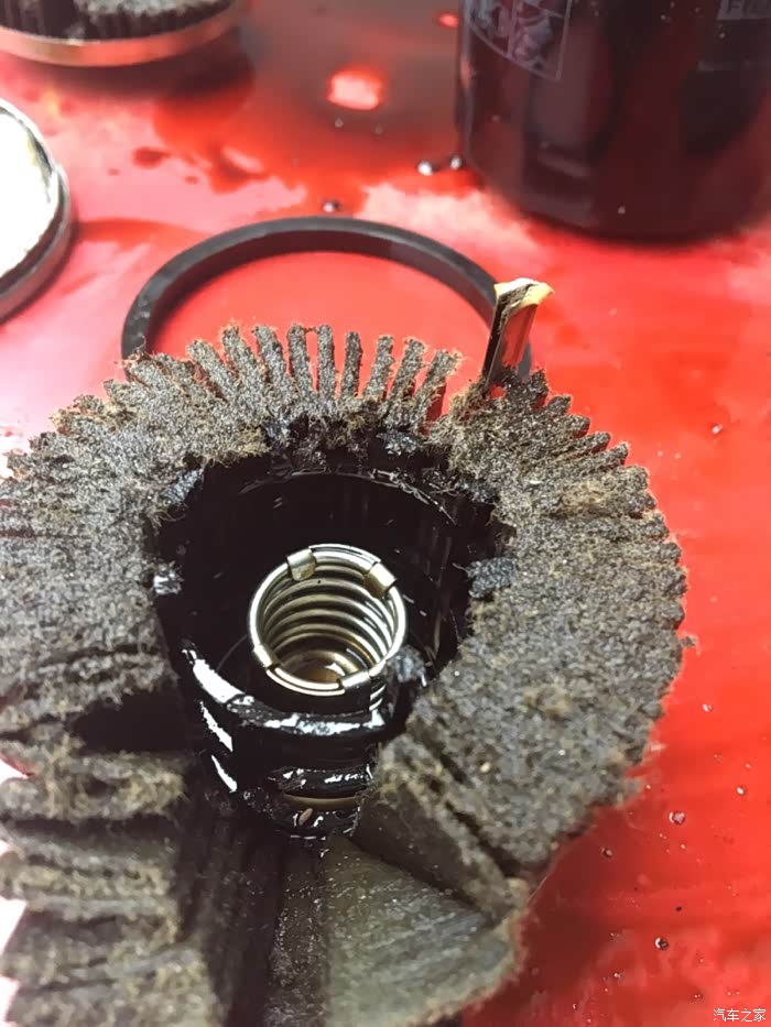 拆解国产曼牌机油滤芯