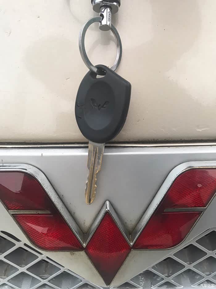 暨"屌丝三宝"之后,再入"神车……五菱荣光"