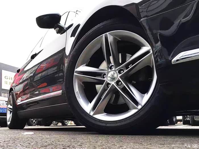 c5改装18寸迪比特战斧2轮毂米胎