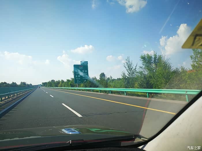 通过靖边县后向西转入g20青银高速