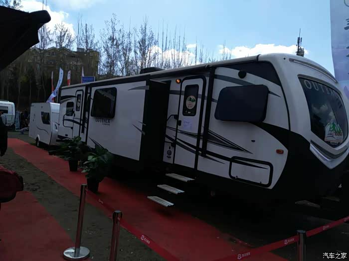 阳春三月北京房车大世界踏青