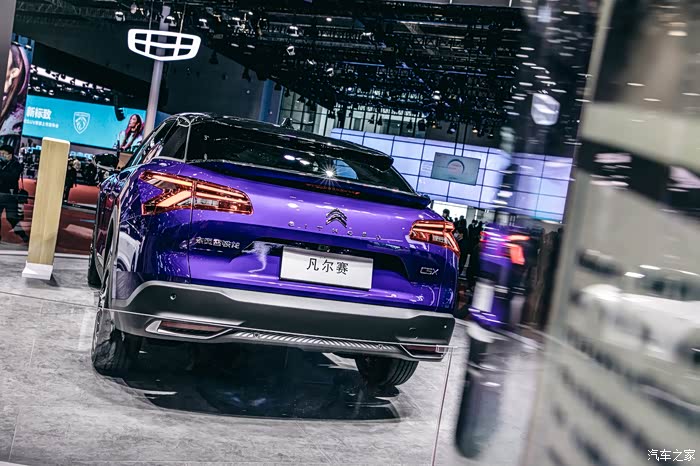 2021上海车展凡尔赛本赛雪铁龙全新座驾凡尔赛c5x惊艳亮相