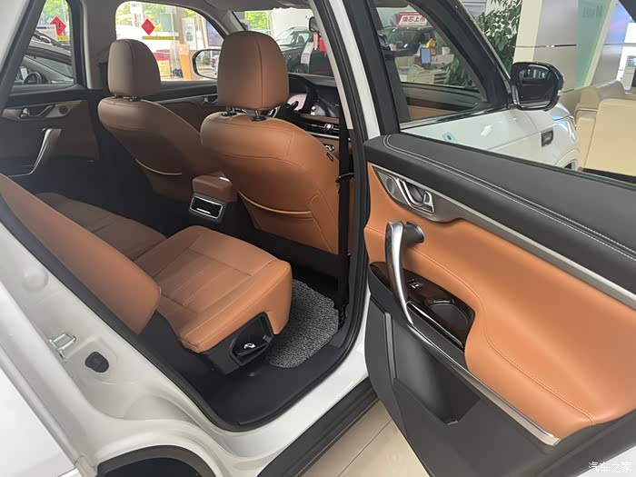 新款cs95内饰全貌