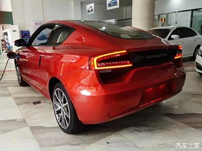 红色零跑s1似曾相识的感觉.