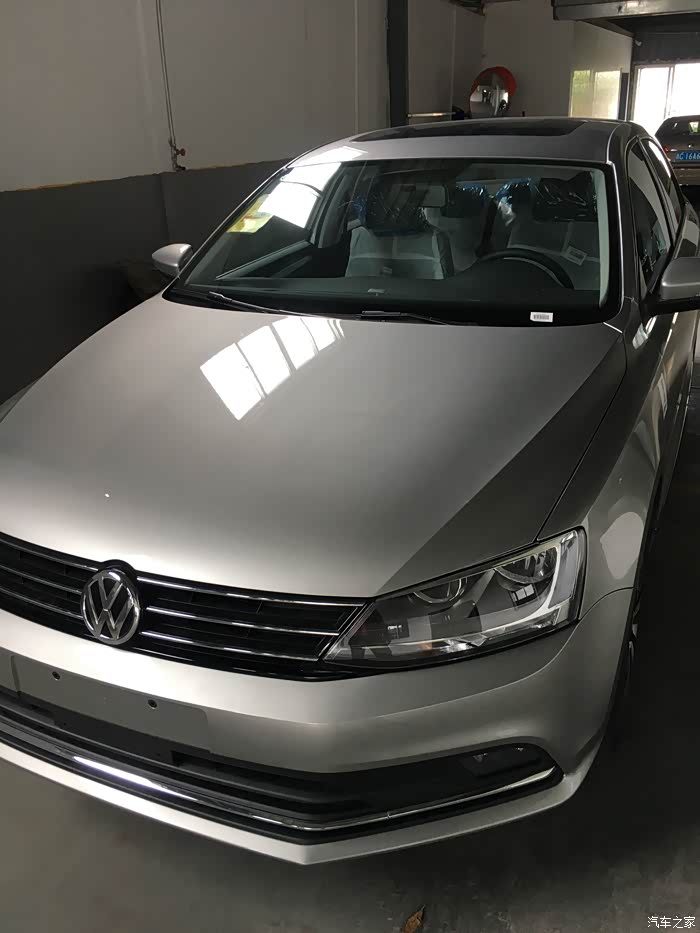 刚刚订了速腾凯旋金,都是这个颜色的举个手.