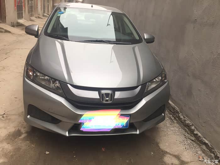 新飞度前保险杠!