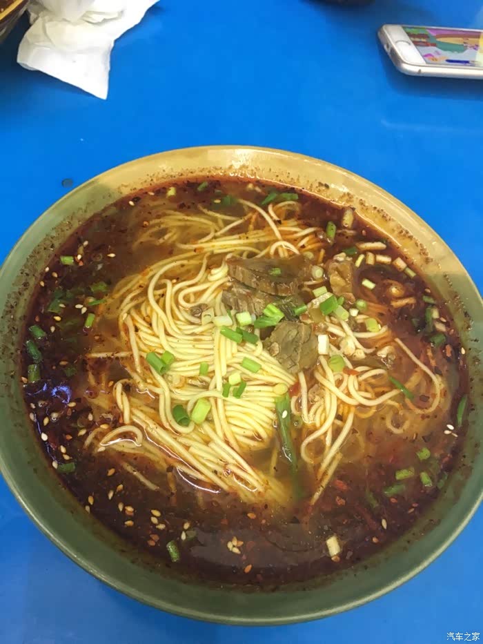 张飞牛肉面也不错就一个字"麻"