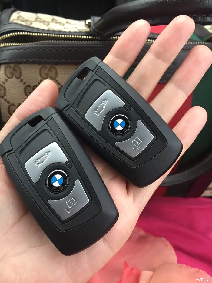 别的资料都拿去上牌了,只有这两个钥匙可以认证吗?