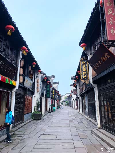 西塘)抢了戏份的城市,连县的戏份一起抢了,而月河老街则是一条甘于