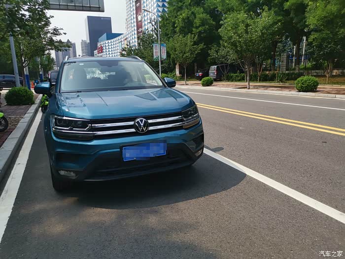 湖光蓝 1.4t,动力是150马力,提速够用,小劲蹭蹭的.