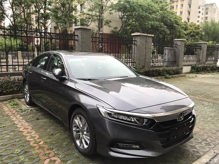 18款精英款雅阁