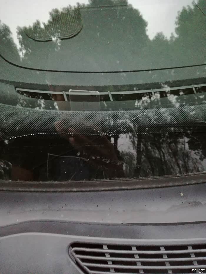 【图】玻璃碎了_晶锐论坛_汽车之家论坛