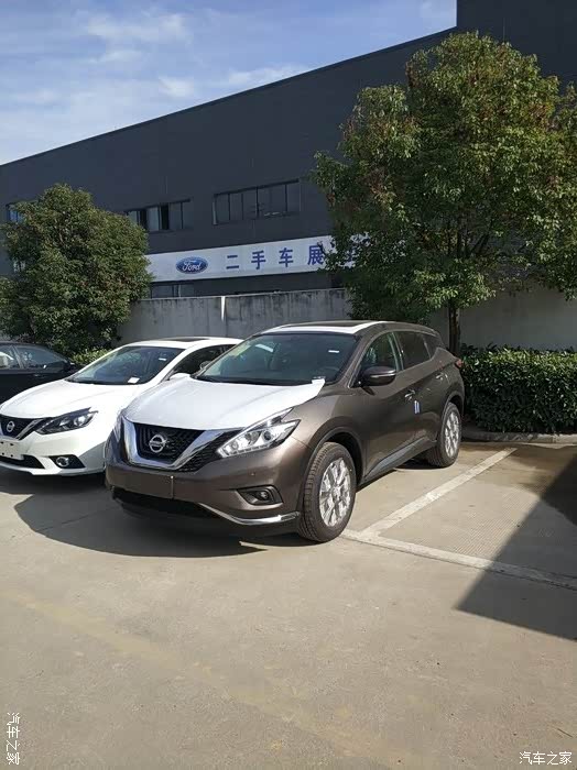 下周提车,车到4s店了,今天去看了看,琥珀金楼兰