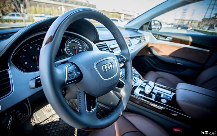 低调的外表下一颗躁动的心,从suv回归轿车,首量奥迪强势进驻!