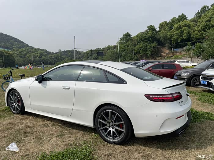 2021款e260 coupe祖母绿-提车随拍