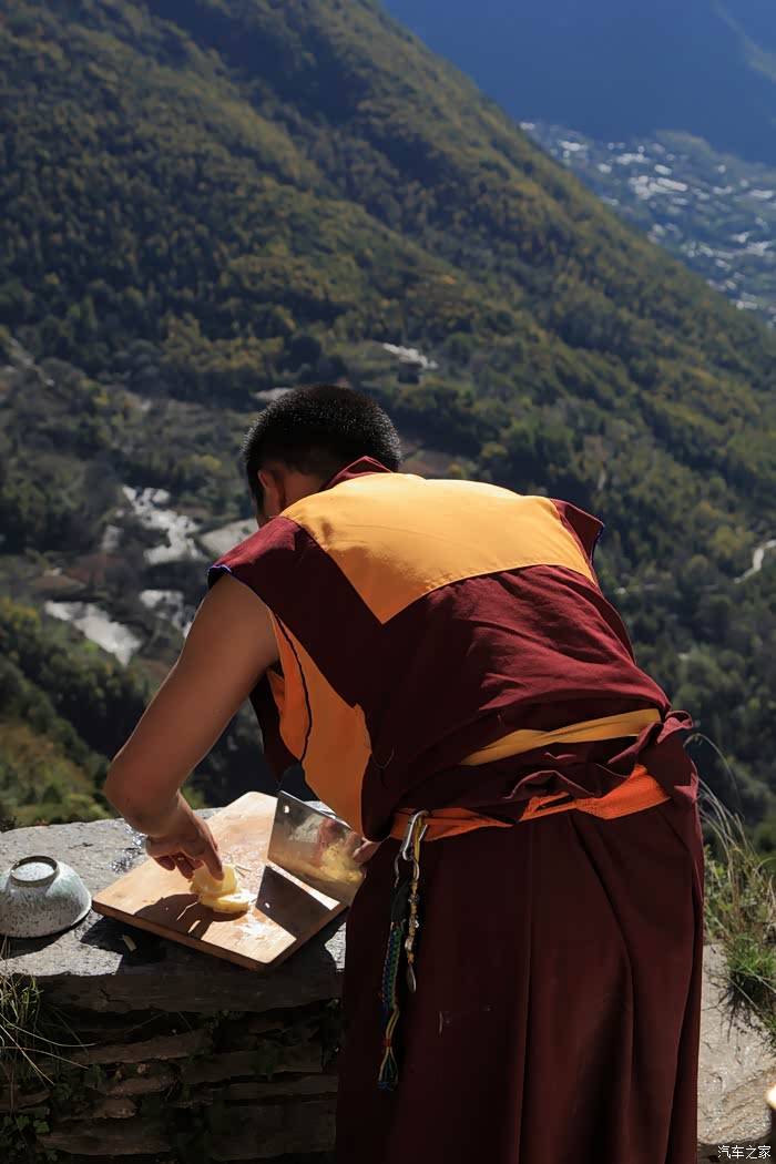 【图】一座大山 一座千年小寺庙 一个小活佛 独自修行十多年_自驾游