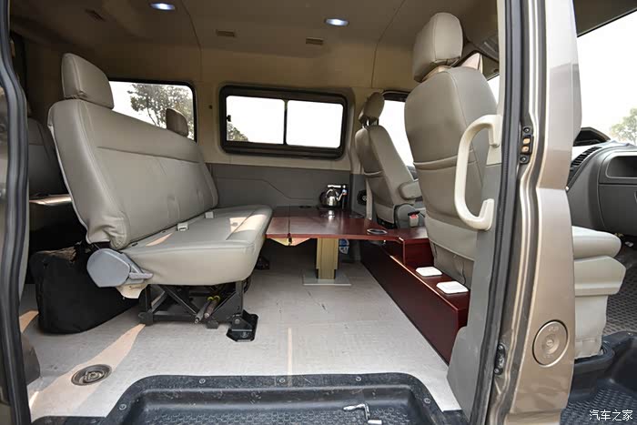 降了,  排座椅一样平