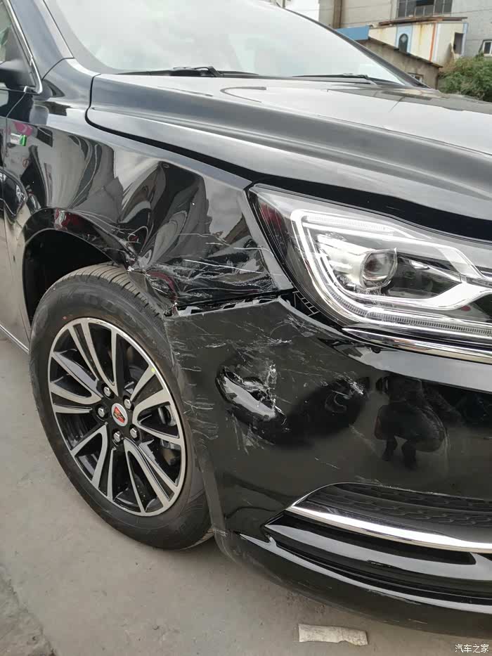 【图】提车三天被撞了 心痛_荣威e950论坛_汽车之家论坛