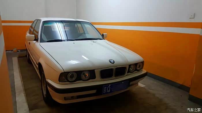 让一辆1995年的老宝马e34继续帅气地行驶在帝都经典不死