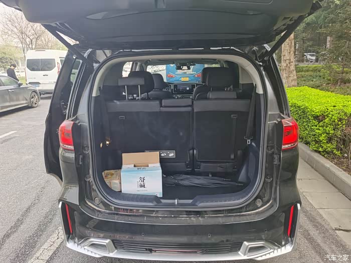 来我们一起感受一下广汽传祺m8大师版的无上诱惑