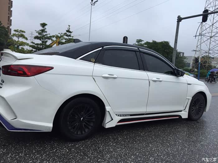 广州路见一辆改装全包围福睿斯,求地址!