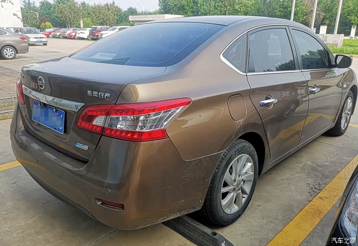 美好周六和朋友品味特色美食偶遇金色老轩逸