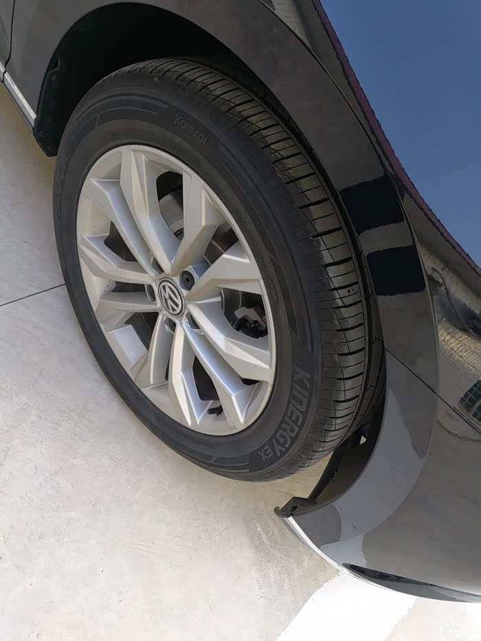 2018款迈腾330豪华提车作业