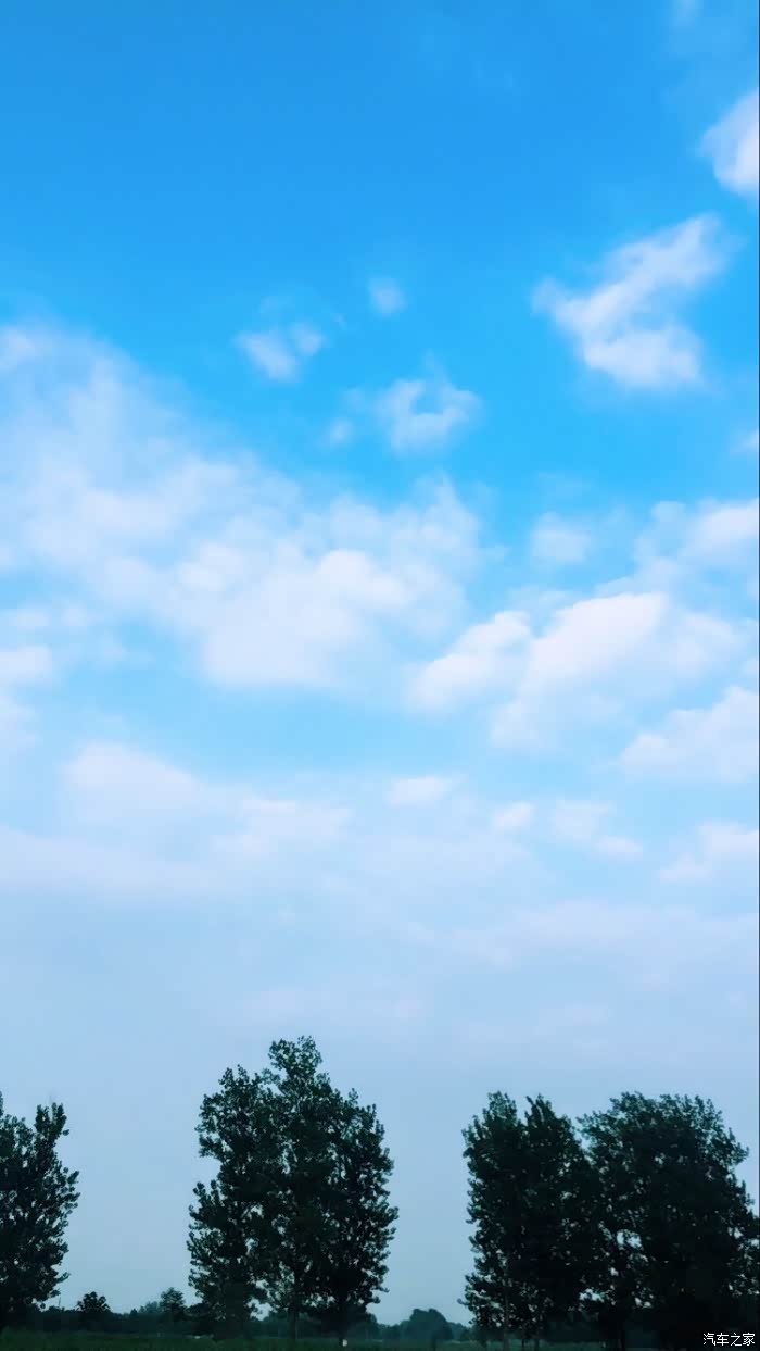 湛蓝的天空,是我儿时不灭的回忆