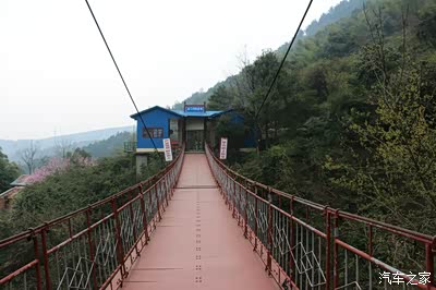 石门涧铁索桥.